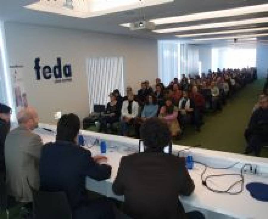 Fotografía de FEDA reúne a 270 empresarios y emprendedores en el taller de redes sociales, ofrecida por FEDA