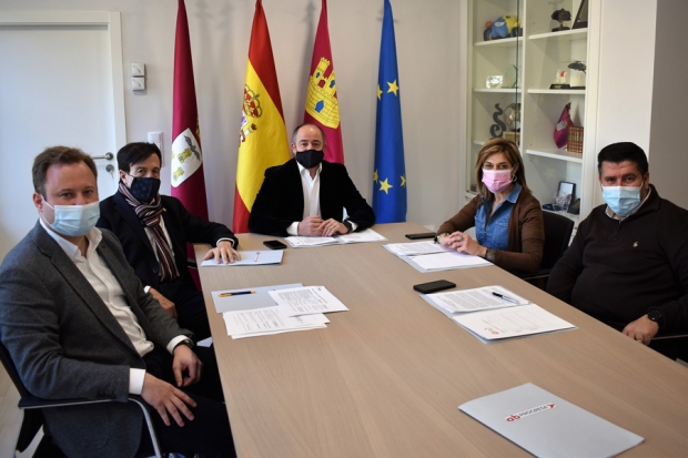 Fotografía de Las propuestas del Pacto por el Desarrollo y el Empleo de Albacete se expondrán en un ‘foro abierto’ y se incorporarán al presupuesto municipal de 2023, ofrecida por FEDA