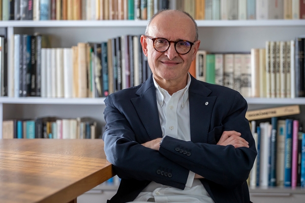 Fotografía de El referente internacional Xavier Marcet visita Escuela de Negocios FEDA para clausurar el MEP, ofrecida por FEDA