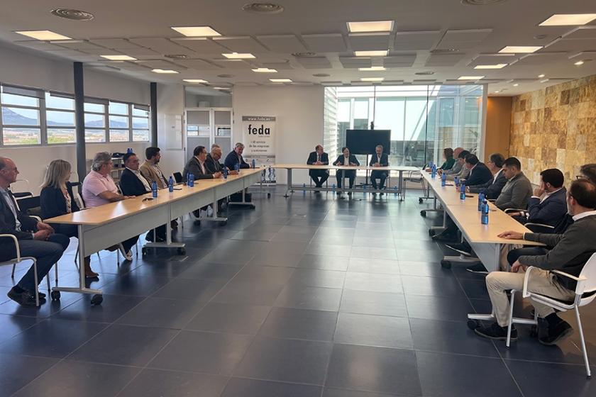 El Comité Ejecutivo de FEDA comparte con la junta local de Almansa la reunión preparatoria de la Asamblea General del 19 de abril