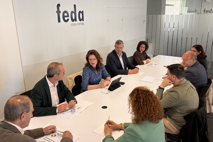 APRA impulsa un encuentro institucional con la viceconsejera de Seguridad y Salud Laboral para reforzar la prevención de riesgos laborales en Albacete