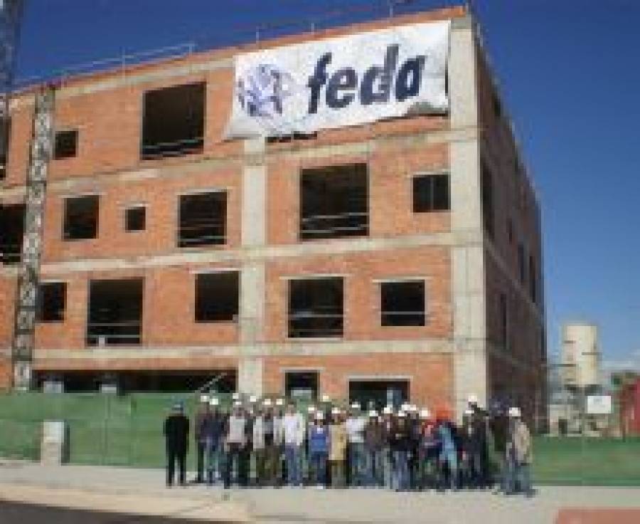 Fotografía de Alumnos de FP se interesan por las medidas de seguridad en las obras de FEDA, ofrecida por FEDA