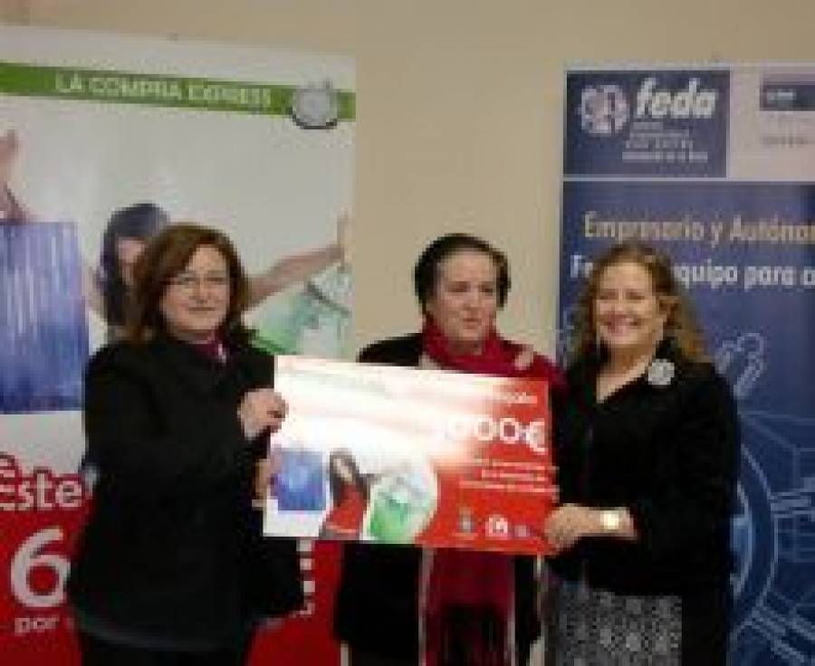 Fotografía de La Asociación de Comercio de La Roda ha repartido otros 3.000 euros, ofrecida por FEDA