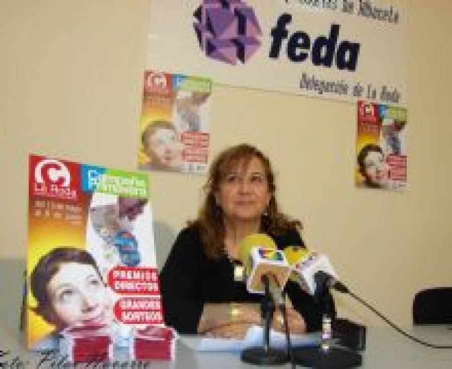 Fotografía de María González, sigue presidiendo la Asociación de Comerciantes de La Roda, ofrecida por FEDA