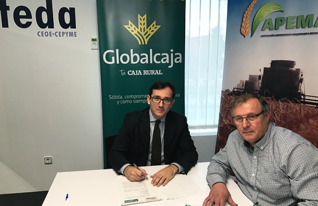 Fotografía de APEMA firma un convenio de colaboración con Globalcaja, en apoyo del sector de máquinas recolectoras, ofrecida por FEDA
