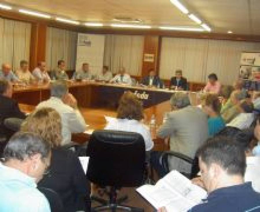Fotografía de La Junta Directiva de FEDA expresa su preocupación por la falta de créditos, ofrecida por FEDA