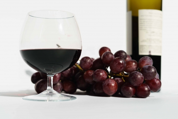Fotografía de Convenio Colectivo de las Industrias Vinícolas, Alcoholeras, Licoreras y Sidreras 1 enero 2026- 31 dic 2027, ofrecida por FEDA