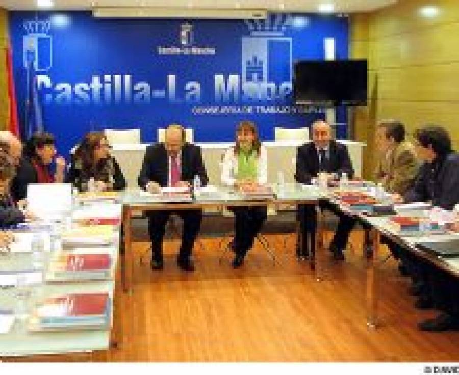 Fotografía de Consitutida la comisión consultiva regional de convenios colectivos, ofrecida por FEDA