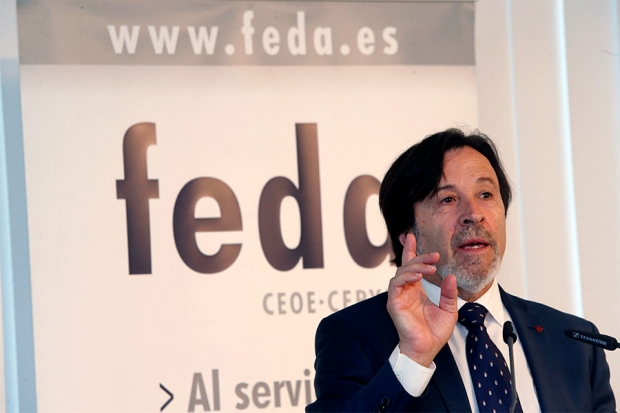 Fotografía de Artemio Pérez, durante su intervención en la 41 Asamblea General de FEDA, celebrada en 2018., ofrecida por FEDA