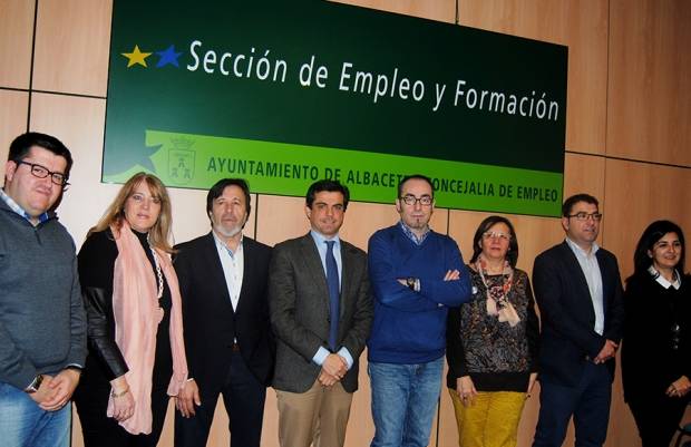 Fotografía de El 8 de marzo se publica la convocatoria del Plan de Empleo del Ayuntamiento de Albacete. Contrataciones para 920 desempleados, ofrecida por FEDA