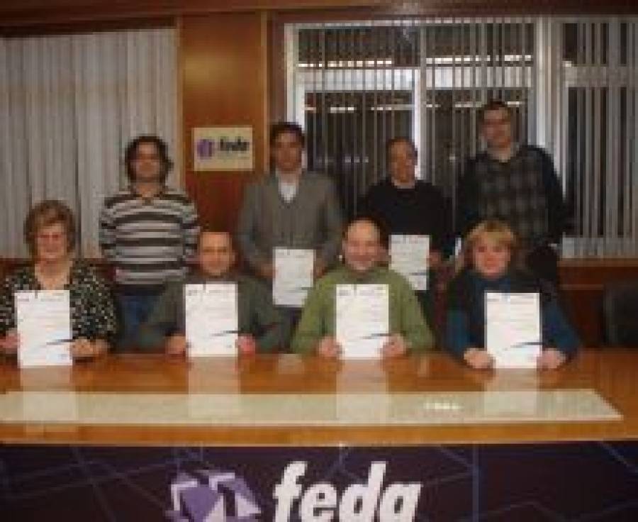 Fotografía de Certificados de “Trabajo con garantía” a las ocho primeras empresas de limpiezas, ofrecida por FEDA