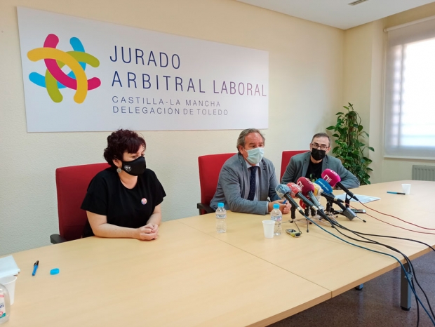 Fotografía de CECAM, CCOO y UGT acuerdan posiciones comunes para actualizar los convenios de los próximos dos años e impulsar la negociación colectiva en Castilla-La Mancha, ofrecida por FEDA