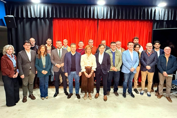 Fotografía de El Pacto Social por el Ferrocarril de Albacete creará una mesa de trabajo permanente para la mejora de las comunicaciones ferroviarias de la provincia, ofrecida por FEDA