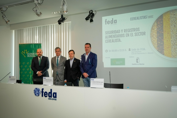 Fotografía de El sector cerealista analiza en FEDA la seguridad y registros alimentarios, con la implicación de Eurocaja Rural, ofrecida por FEDA