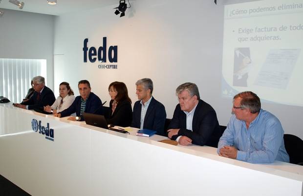Fotografía de La Plataforma por la legalidad que coordina FEDA inicia el lunes un ciclo de charlas informativas y sensibilización en los institutos de Albacete, ofrecida por FEDA