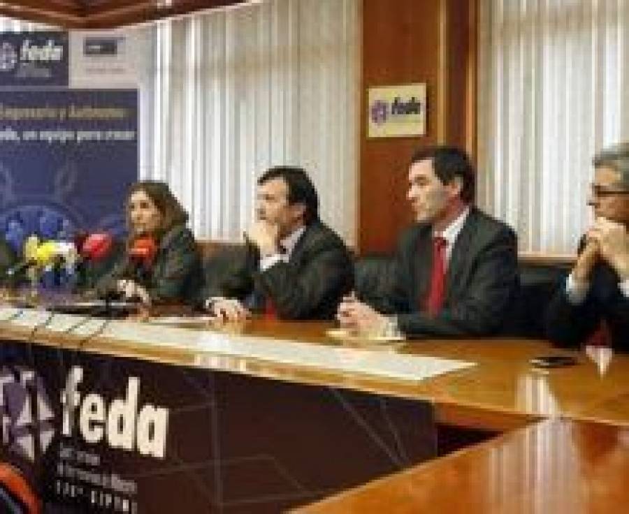 Fotografía de &#039;Aval Castilla-La Mancha&#039; ya cuenta con sesenta empresas albaceteñas adheridas, ofrecida por FEDA
