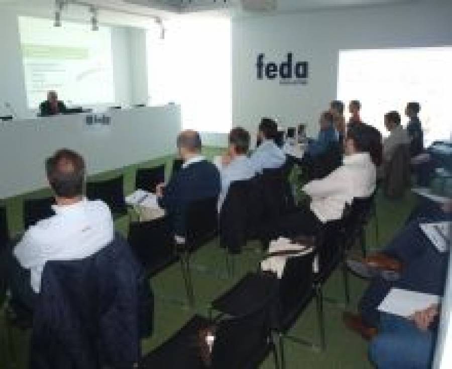 Fotografía de Seminario de FEDA sobre la huella de carbono y reducción de costes energéticos, ofrecida por FEDA