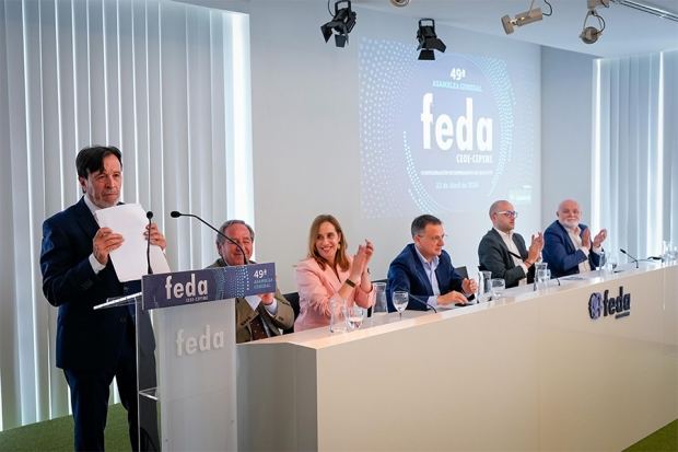 Fotografía de La situación de incertidumbre mundial debida a la guerra fue el eje central en la intervención del presidente de FEDA en la 49ª Asamblea General, ofrecida por FEDA