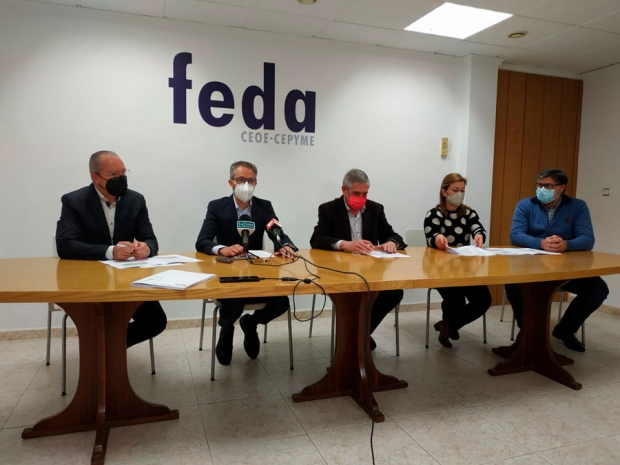 Fotografía de Desde FEDA en Almansa se pone en valor que el sector del calzado pueda acceder a los fondos que gestione el Gobierno regional, ofrecida por FEDA